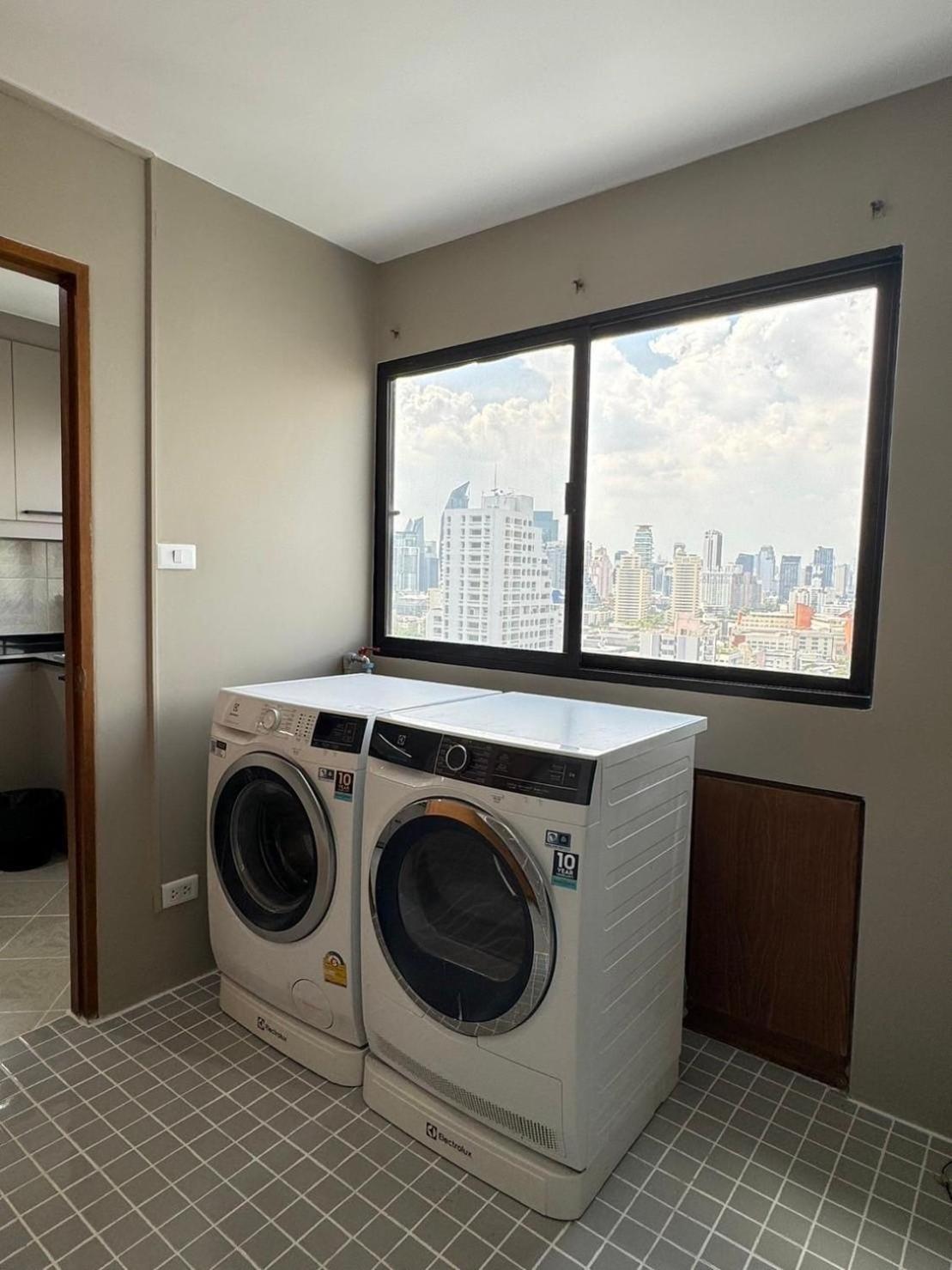 United Tower Thonglor By Aspira Apartment Bangkok Bagian luar foto