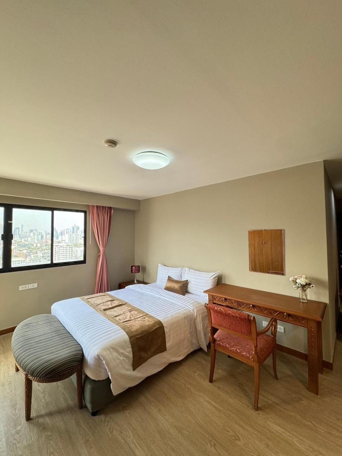 United Tower Thonglor By Aspira Apartment Bangkok Bagian luar foto