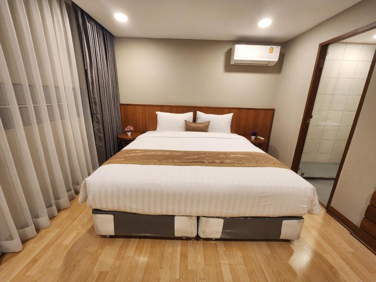 United Tower Thonglor By Aspira Apartment Bangkok Bagian luar foto