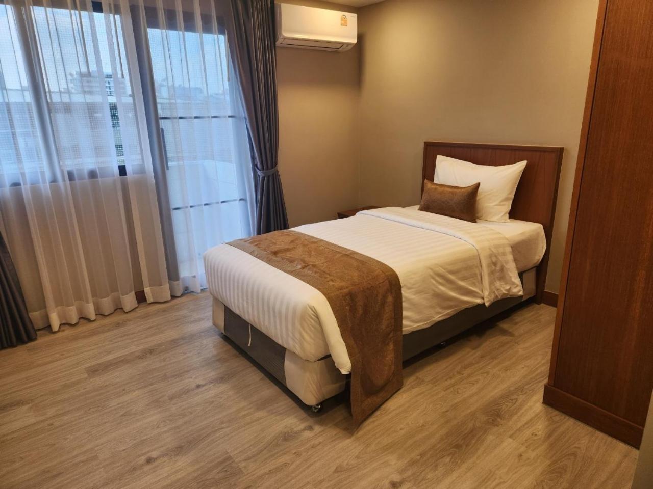 United Tower Thonglor By Aspira Apartment Bangkok Bagian luar foto