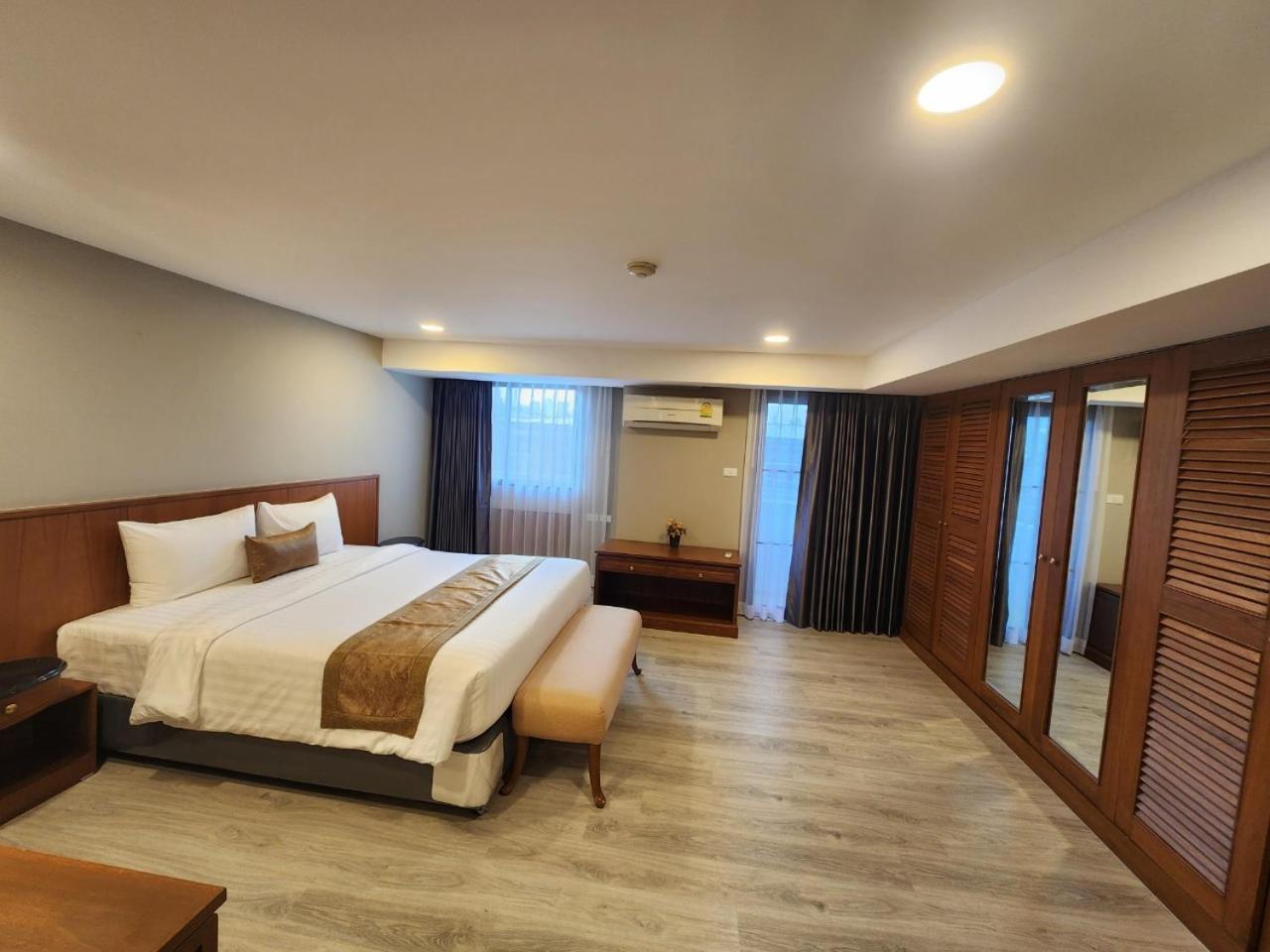 United Tower Thonglor By Aspira Apartment Bangkok Bagian luar foto