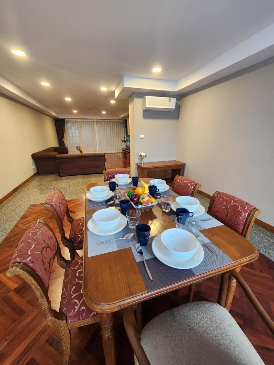 United Tower Thonglor By Aspira Apartment Bangkok Bagian luar foto