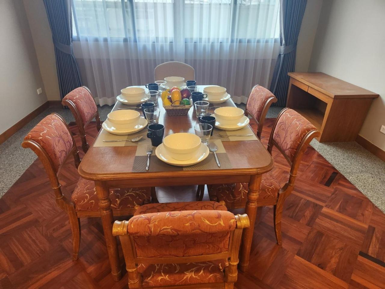United Tower Thonglor By Aspira Apartment Bangkok Bagian luar foto