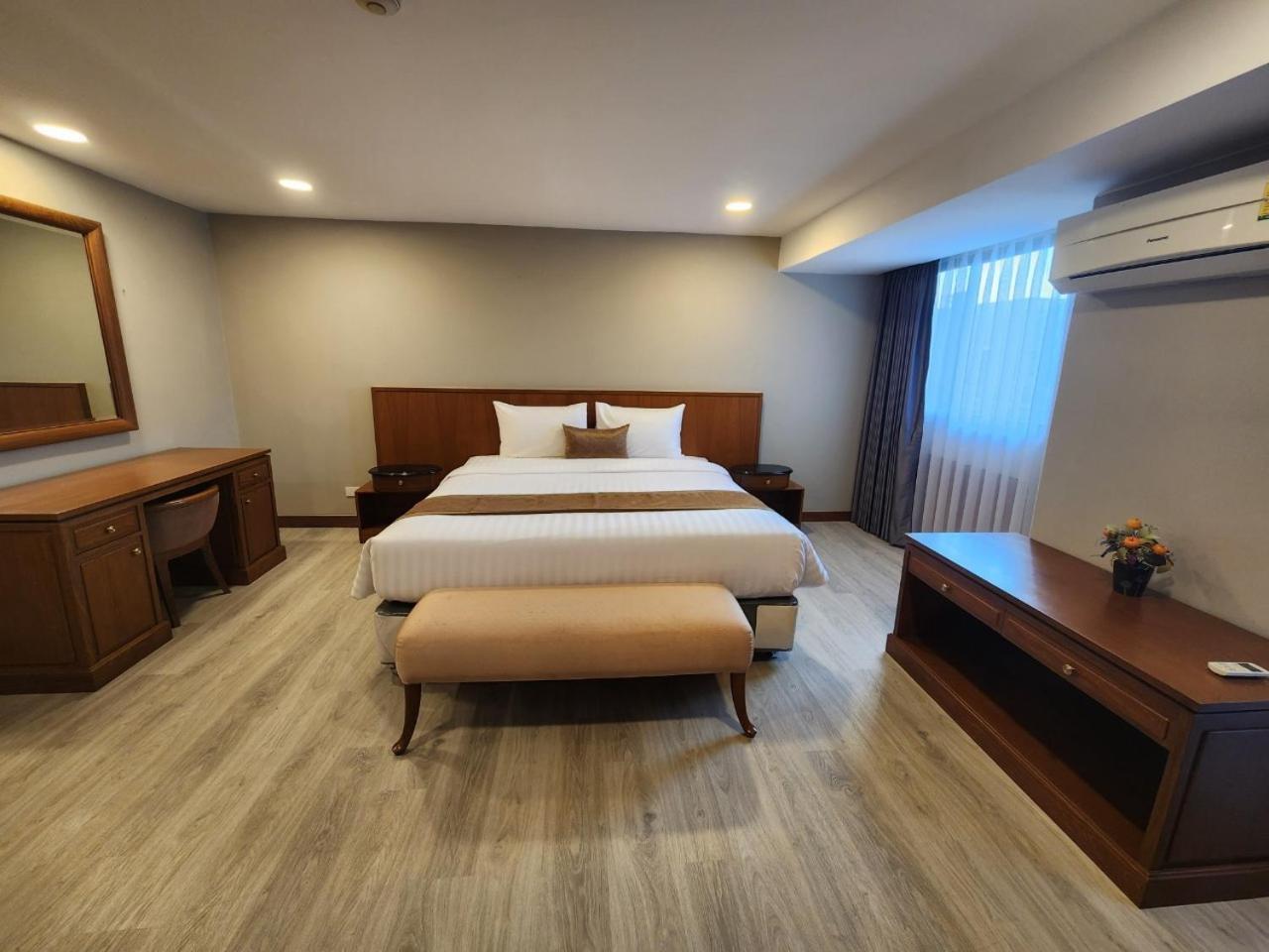 United Tower Thonglor By Aspira Apartment Bangkok Bagian luar foto