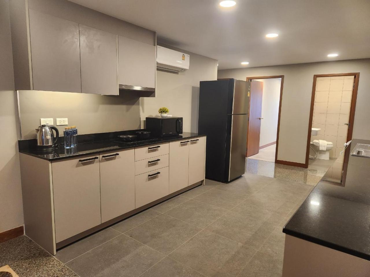 United Tower Thonglor By Aspira Apartment Bangkok Bagian luar foto